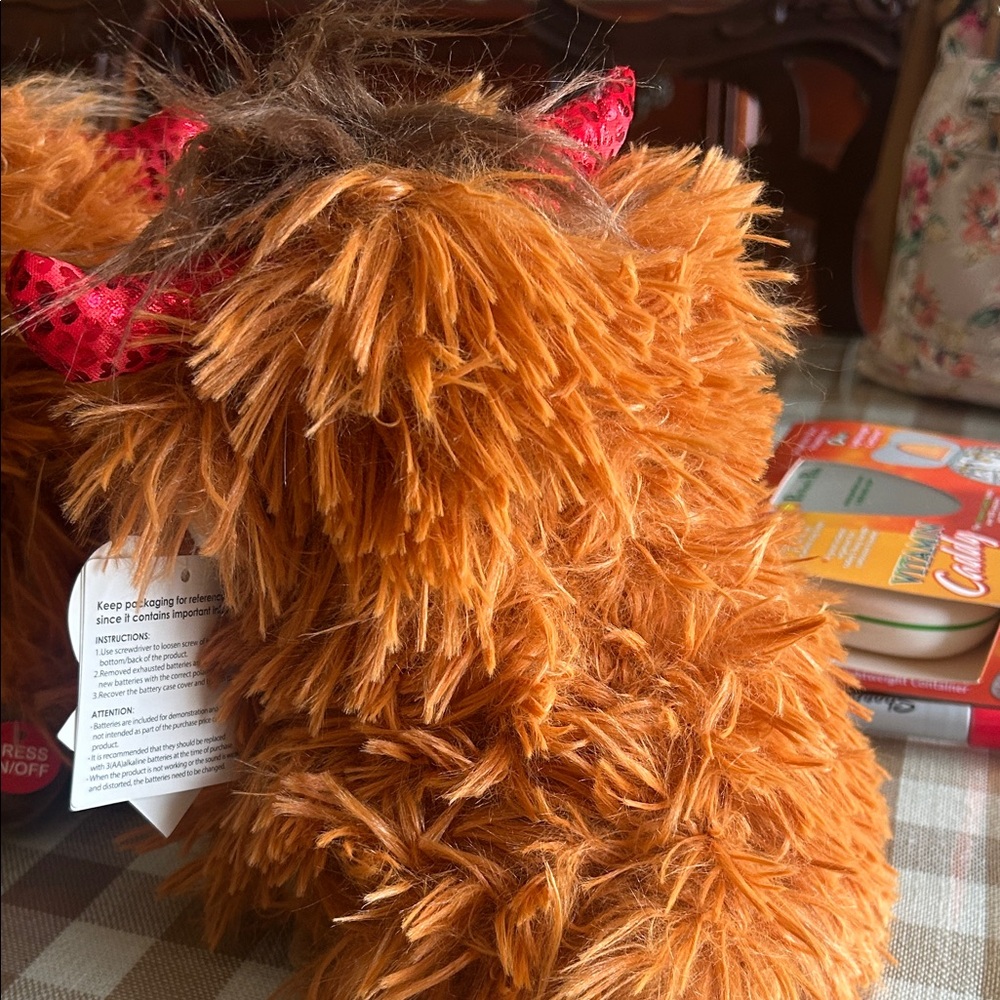 NWT Adorable Singing & Shaking Plush Highland Cow Toy - Picture 2 of 8